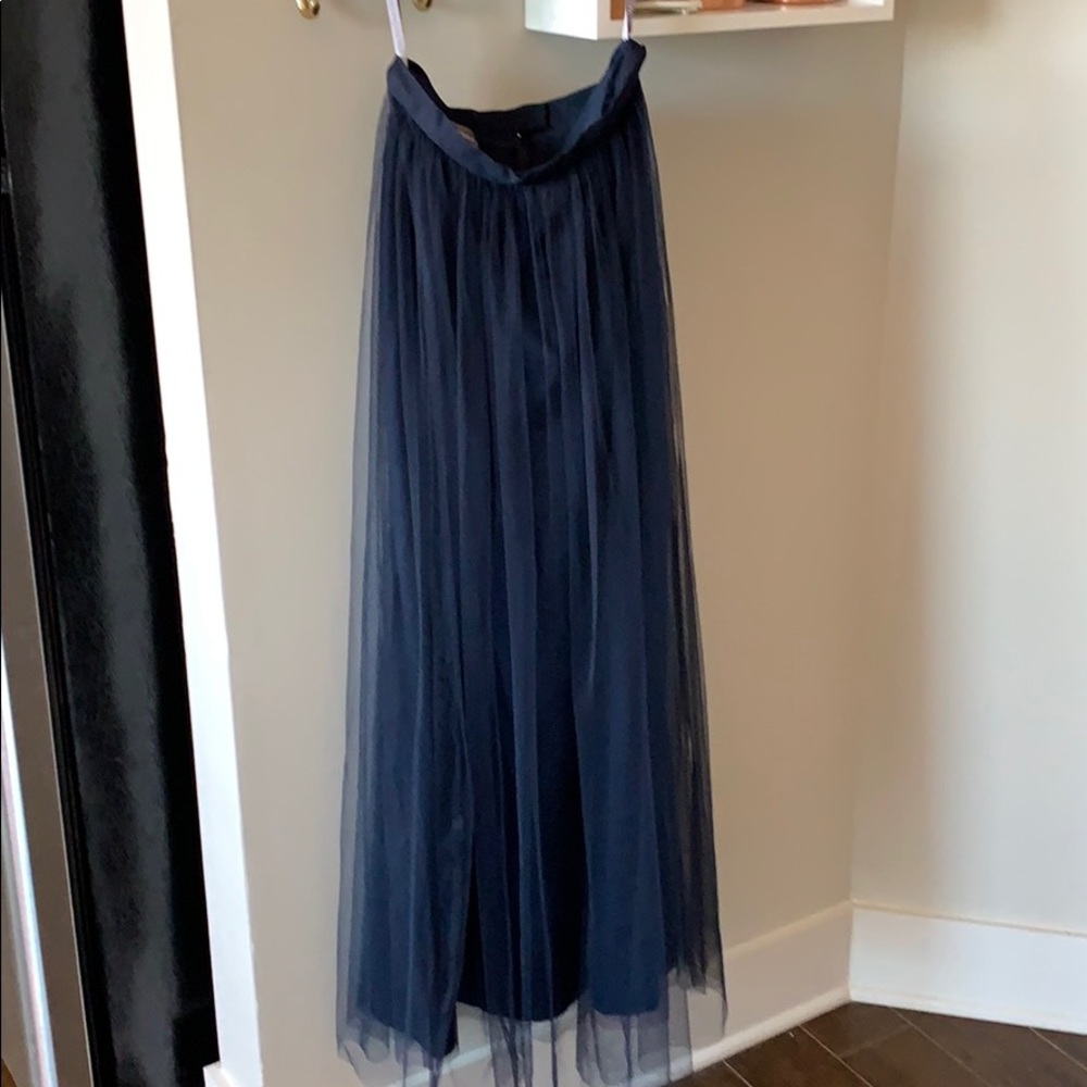 floor length blue tulle skirt